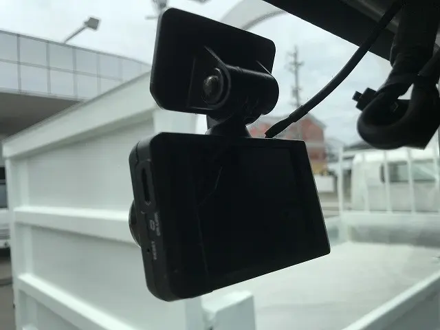 いすゞ エルフ BKG-NMR85AN(2WD)の写真50