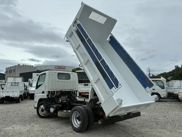 三菱 キャンター 2RG-FBA60(2WD)の写真6