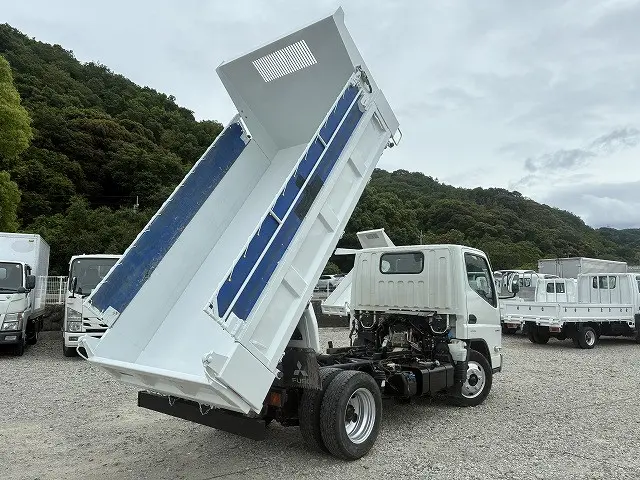 三菱 キャンター 2RG-FBA60(2WD)の写真8