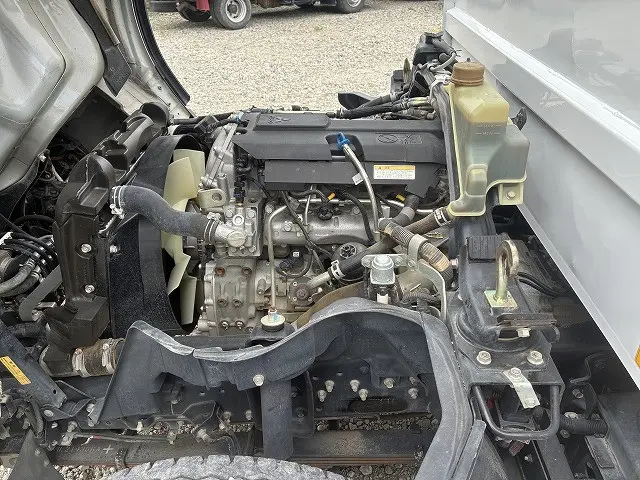 三菱 キャンター 2RG-FBA60(2WD)の写真16