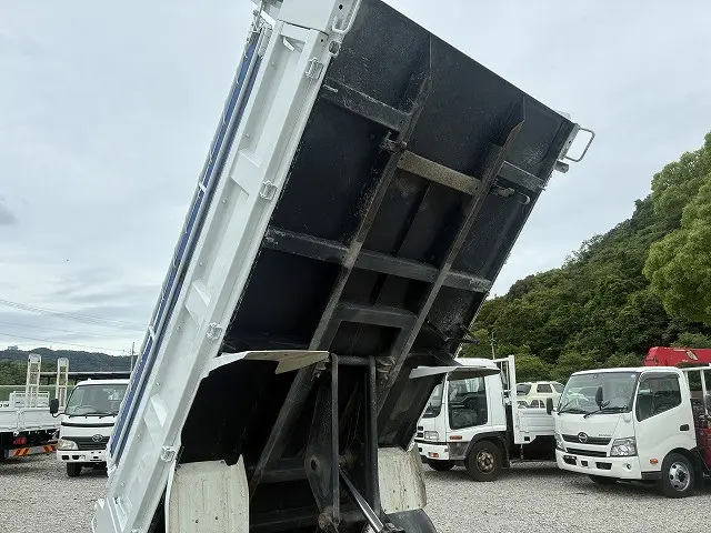 三菱 キャンター 2RG-FBA60(2WD)の写真26