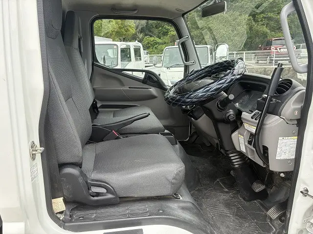 三菱 キャンター 2RG-FBA60(2WD)の写真34