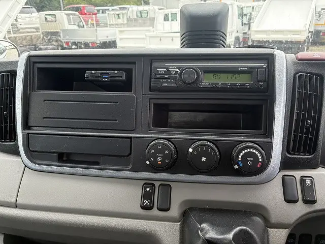 三菱 キャンター 2RG-FBA60(2WD)の写真39