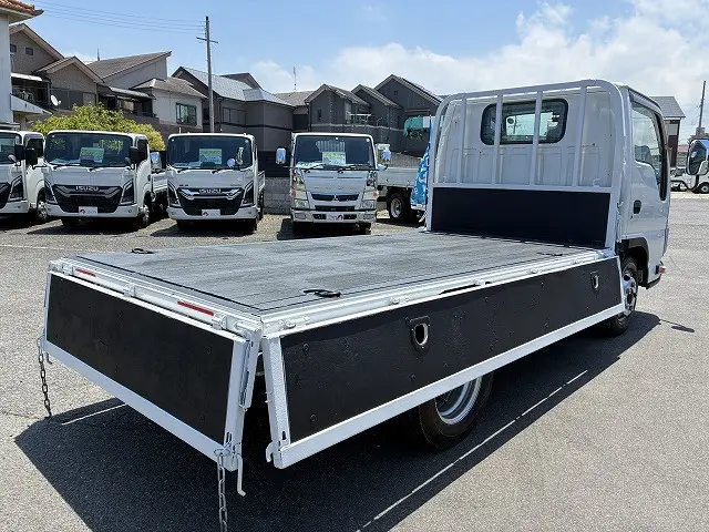 いすゞ エルフ TPG-NJR85A(2WD)の写真15