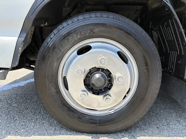 いすゞ エルフ TPG-NJR85A(2WD)の写真23