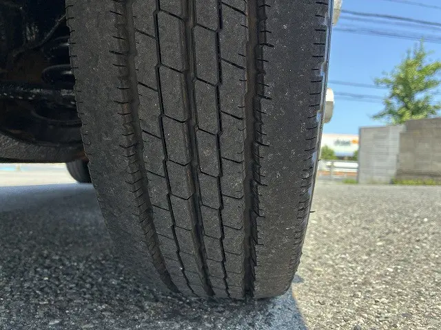 いすゞ エルフ TPG-NJR85A(2WD)の写真24