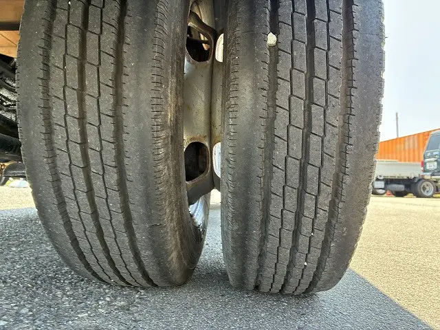 いすゞ エルフ TPG-NJR85A(2WD)の写真28