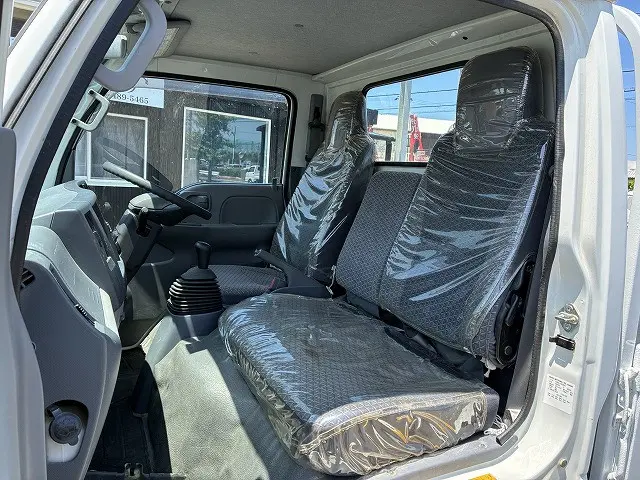 いすゞ エルフ TPG-NJR85A(2WD)の写真31