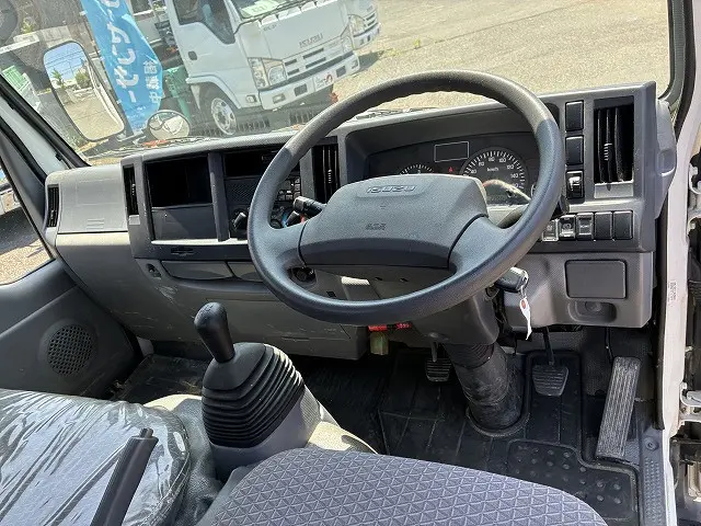 いすゞ エルフ TPG-NJR85A(2WD)の写真33