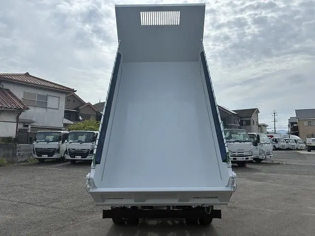 三菱 キャンター TPG-FBA60(2WD)の写真7