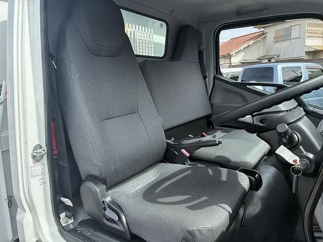 三菱 キャンター TPG-FBA60(2WD)の写真40