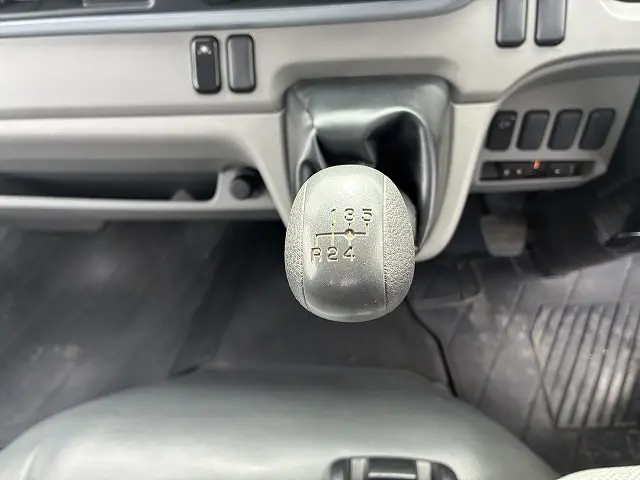 三菱 キャンター TPG-FBA60(2WD)の写真48