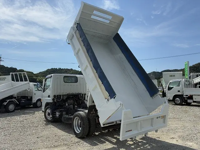 三菱 キャンター TPG-FBA60(2WD)の写真6