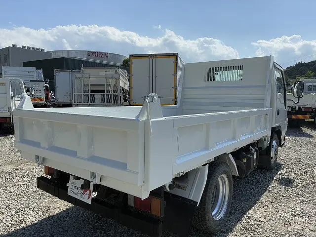 いすゞ エルフ BKG-NKR85AD(2WD)の写真13