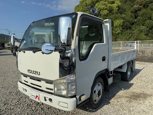 いすゞ エルフ BKG-NKR85AD(2WD)の写真38