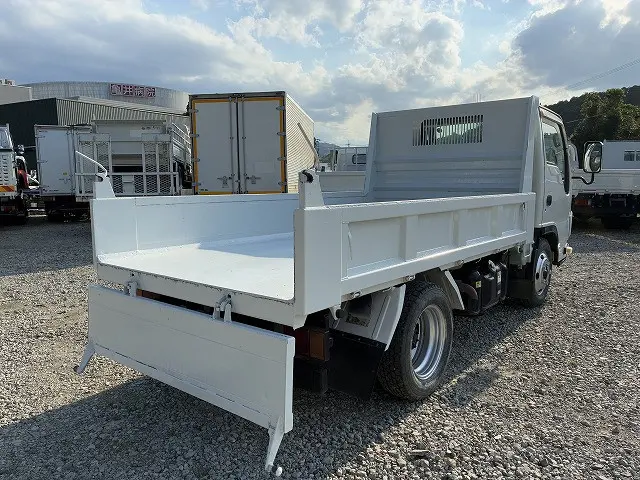 いすゞ エルフ BKG-NKR85AD(2WD)の写真42