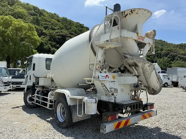 いすゞ フォワード 2PG-FTR90U2(2WD)の写真6