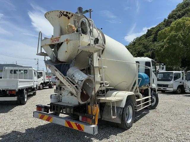 いすゞ フォワード 2PG-FTR90U2(2WD)の写真8