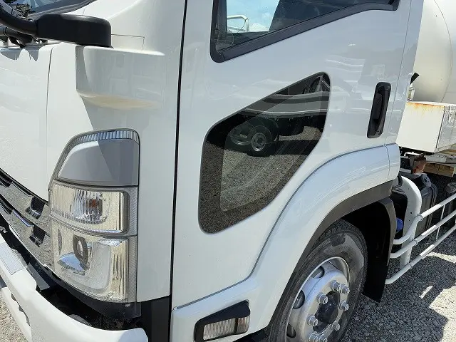 いすゞ フォワード 2PG-FTR90U2(2WD)の写真9