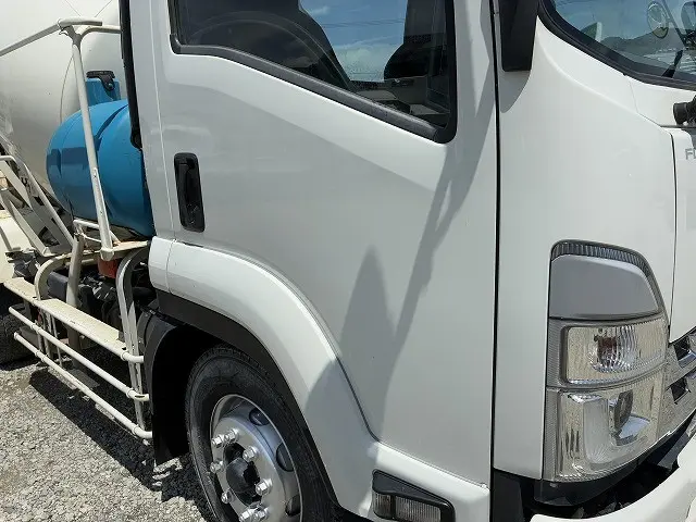 いすゞ フォワード 2PG-FTR90U2(2WD)の写真10