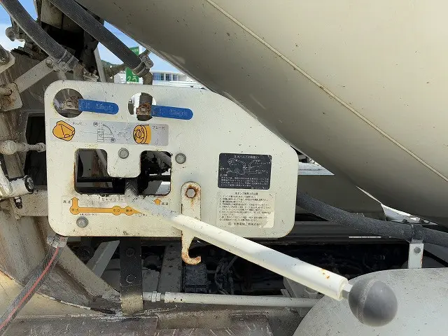いすゞ フォワード 2PG-FTR90U2(2WD)の写真16