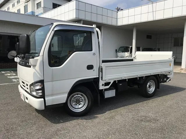 いすゞ エルフ KR-NHR69(2WD)の写真1