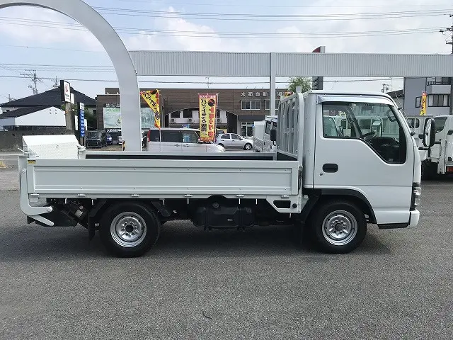 いすゞ エルフ KR-NHR69(2WD)の写真8