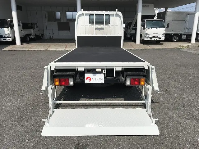 いすゞ エルフ KR-NHR69(2WD)の写真12