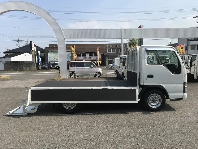 いすゞ エルフ KR-NHR69(2WD)の写真15