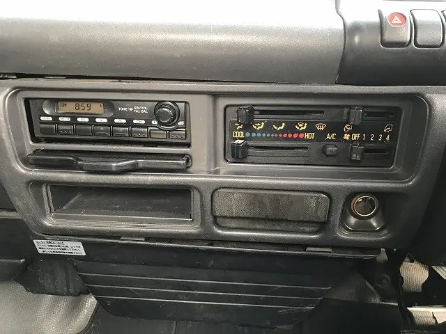 いすゞ エルフ KR-NHR69(2WD)の写真27