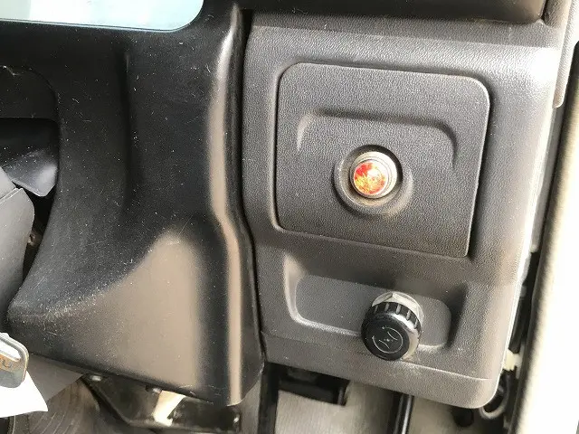 いすゞ エルフ KR-NHR69(2WD)の写真29