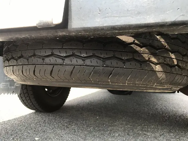 いすゞ エルフ KR-NHR69(2WD)の写真44