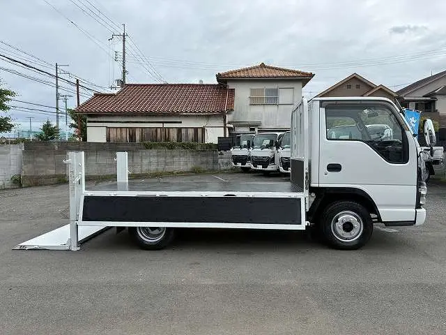 いすゞ エルフ KR-NHR69(2WD)の写真12