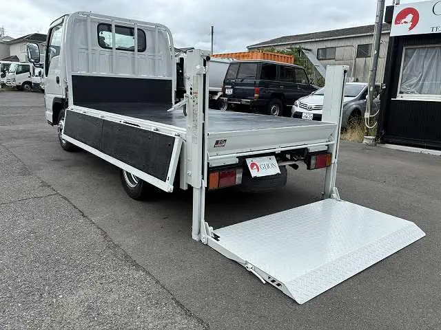 いすゞ エルフ KR-NHR69(2WD)の写真13