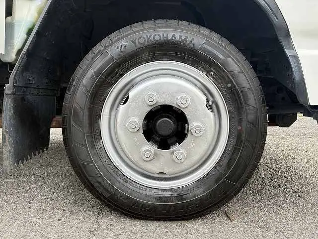 いすゞ エルフ KR-NHR69(2WD)の写真28