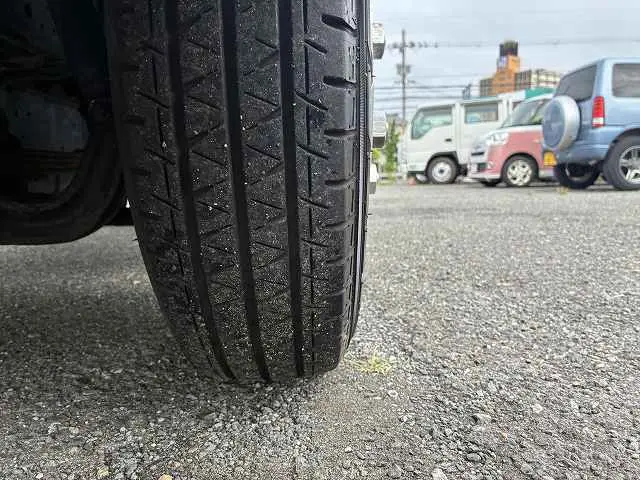 いすゞ エルフ KR-NHR69(2WD)の写真32
