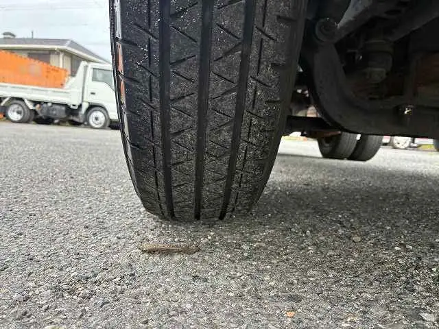 いすゞ エルフ KR-NHR69(2WD)の写真36