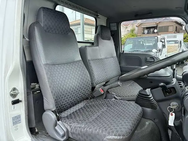 いすゞ エルフ KR-NHR69(2WD)の写真43