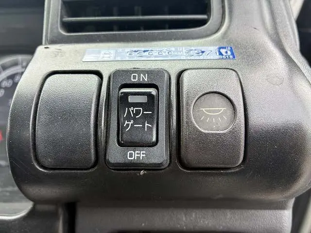 いすゞ エルフ KR-NHR69(2WD)の写真45