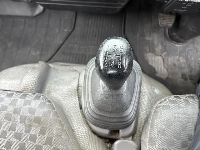 いすゞ エルフ KR-NHR69(2WD)の写真49