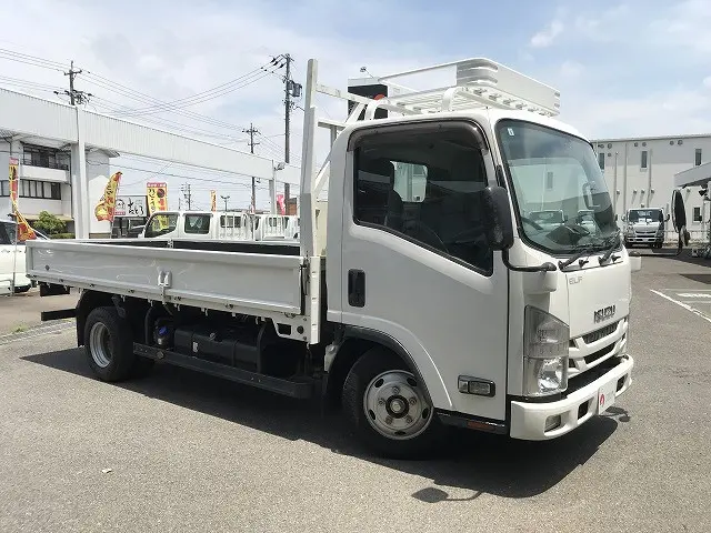 いすゞ エルフ 2RG-NLR88AR(2WD)の写真3