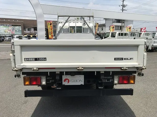 いすゞ エルフ 2RG-NLR88AR(2WD)の写真5