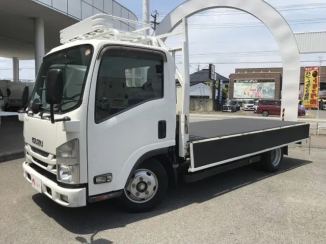 いすゞ エルフ 2RG-NLR88AR(2WD)の写真9