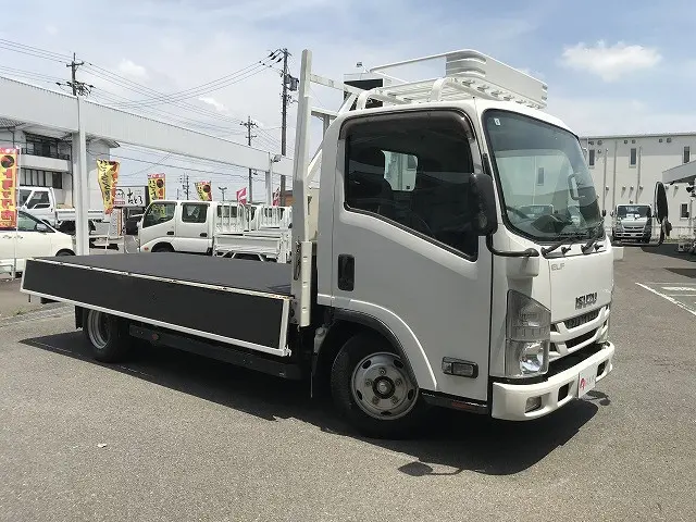いすゞ エルフ 2RG-NLR88AR(2WD)の写真10