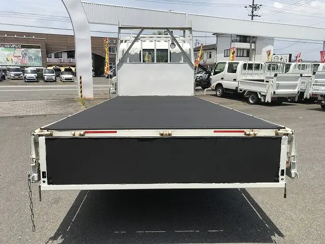 いすゞ エルフ 2RG-NLR88AR(2WD)の写真12