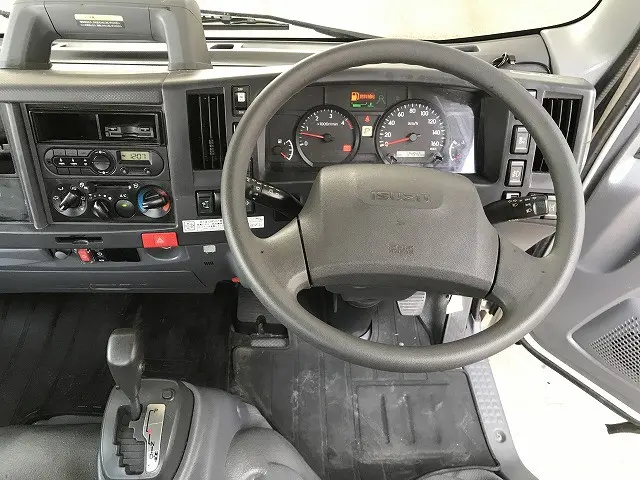 いすゞ エルフ 2RG-NLR88AR(2WD)の写真25