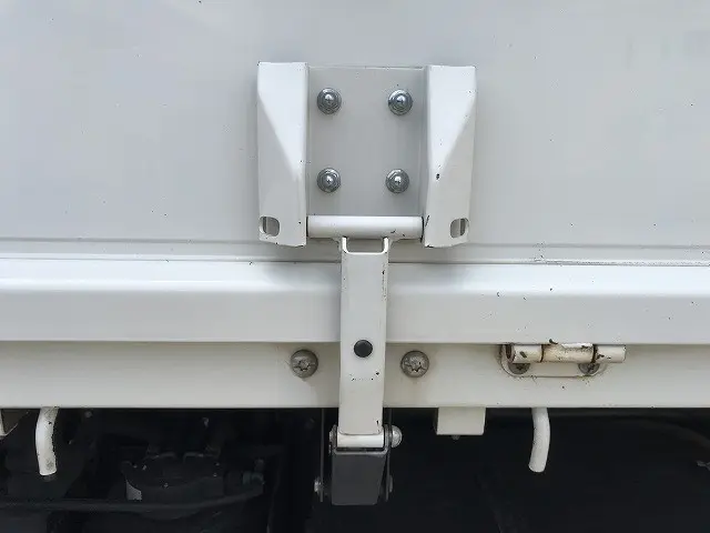 いすゞ エルフ 2RG-NLR88AR(2WD)の写真47