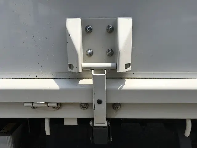 いすゞ エルフ 2RG-NLR88AR(2WD)の写真48