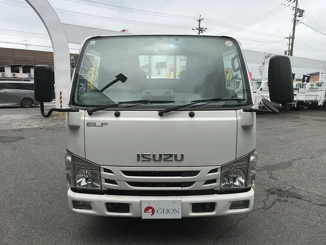 いすゞ エルフ 2RG-NJR88A(2WD)の写真2