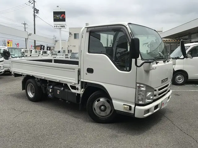 いすゞ エルフ 2RG-NJR88A(2WD)の写真3